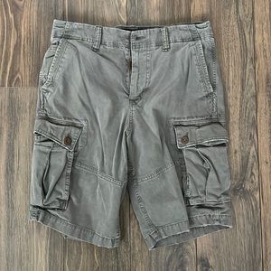 Men’s American Eagle cargo shorts